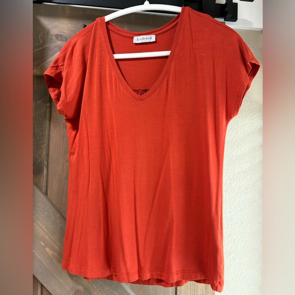 Kettlewell chestnut v neck size small autumn